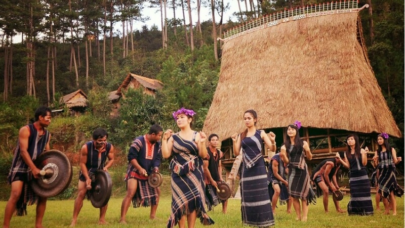 Voyage Vietnam: La culture de gongs de Tay Nguyen - Haut plateau du centre